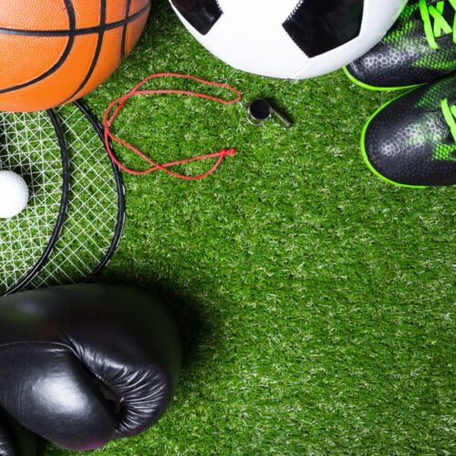 BALLEN IN DE LUCHT — en met volle overtuiging